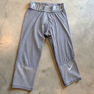 Nike Pro Cropped Leggings Gray Compression Capri Women’s Medium